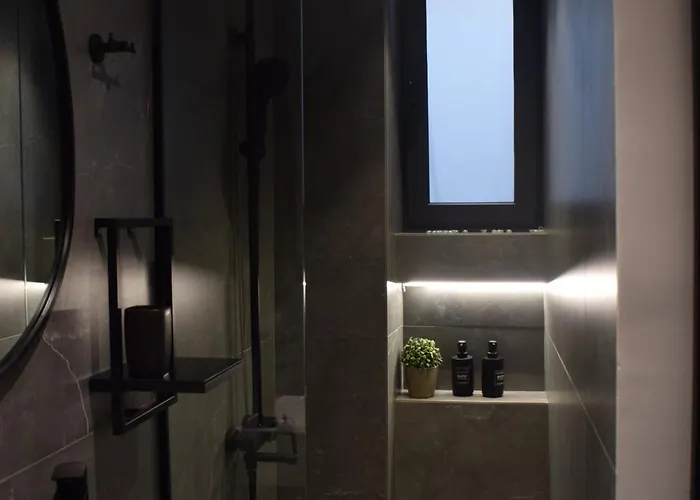 μικρη σουιτα στο κεντρο *