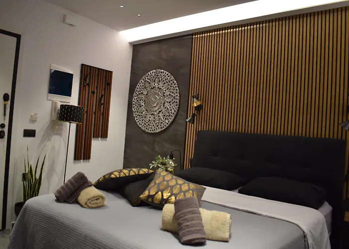 μικρη σουιτα στο κεντρο 아파트 *